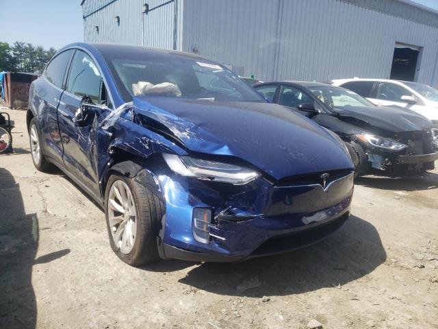 Tesla Model X 2021