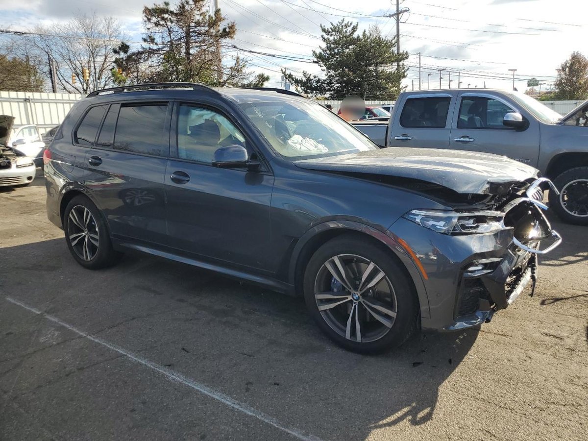 BMW X7 2022