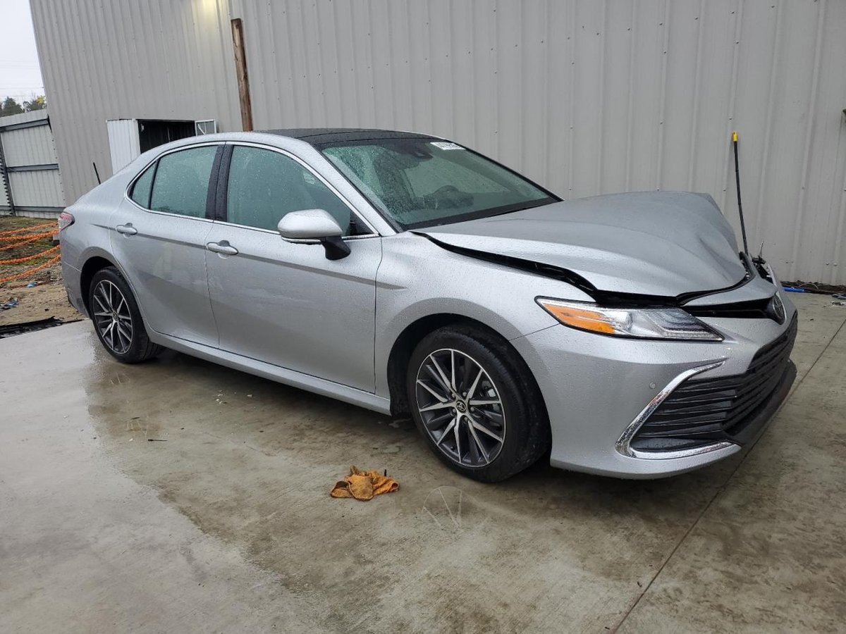 Toyota Camry 2022