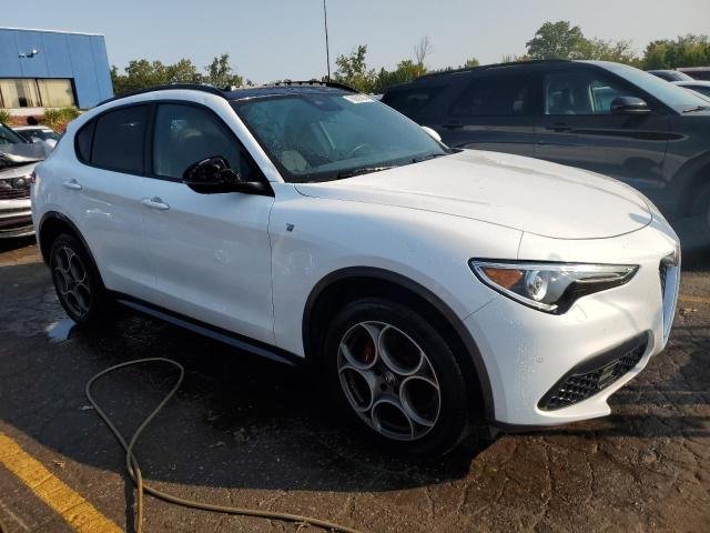 Alfa Romeo Stelvio 2022