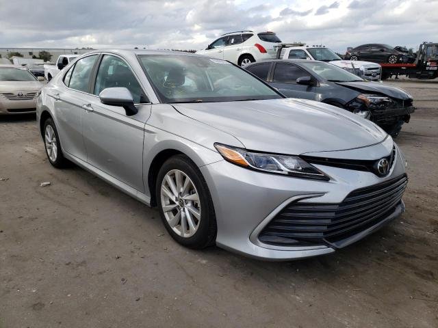 Toyota Camry VIII (XV70) 2021