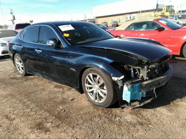 Infiniti Q70 2018