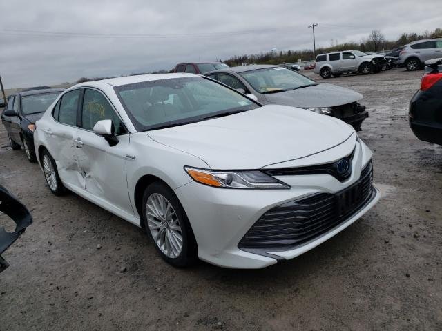 Toyota Camry VIII (XV70) 2018