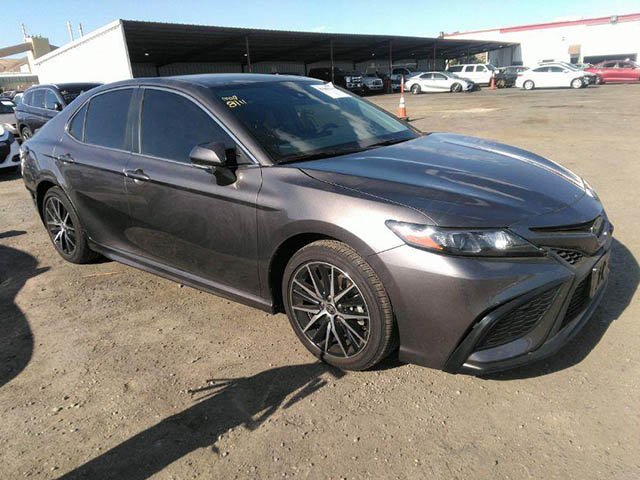 Toyota Camry 2022