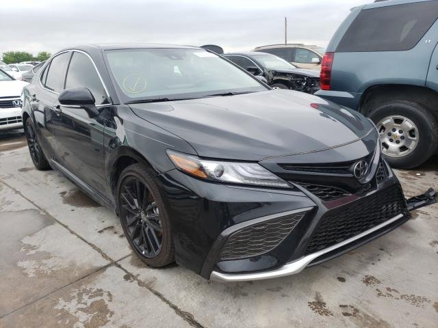 Toyota Camry VIII (XV70) 2021