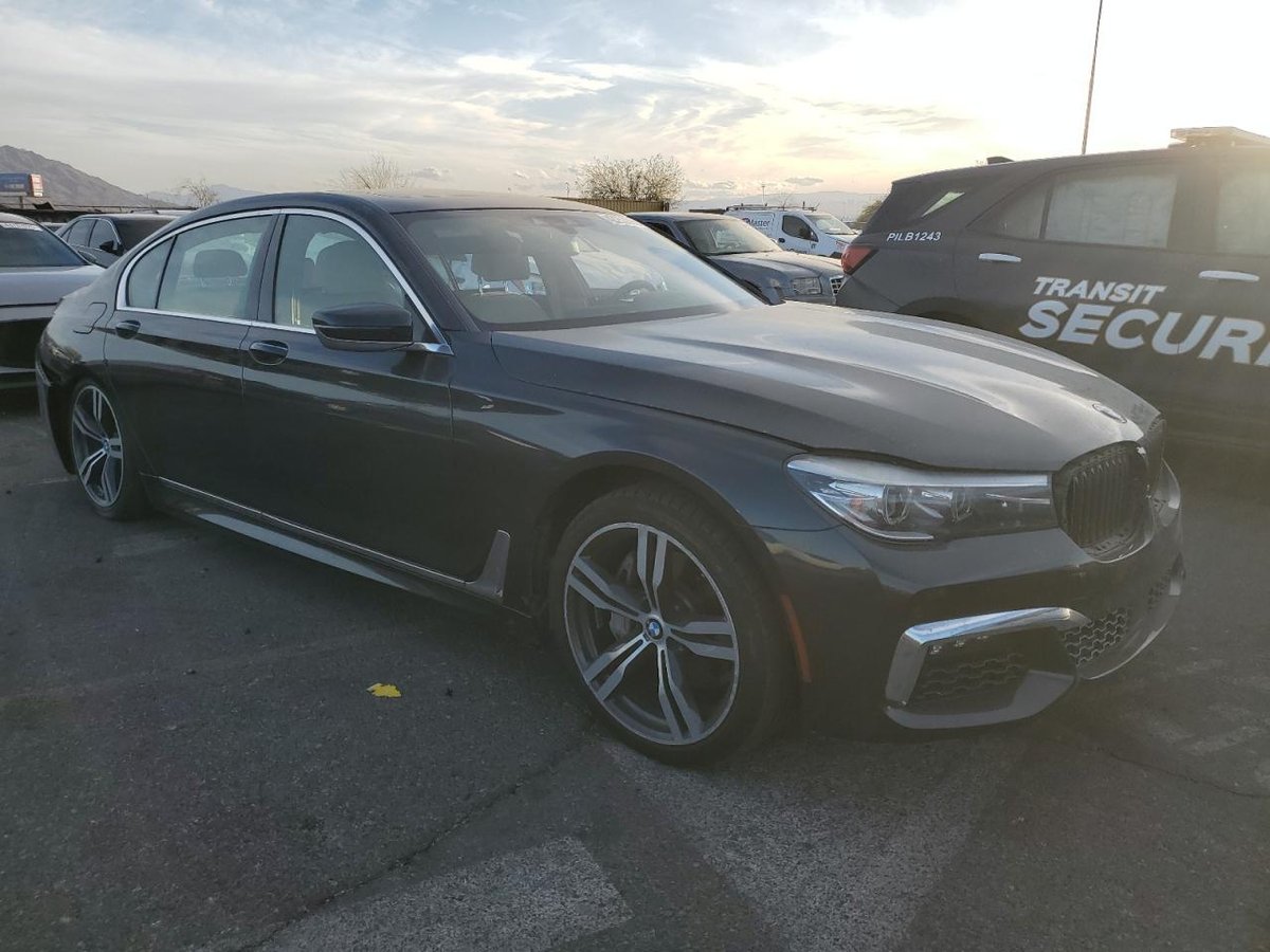 BMW 7 series 2016