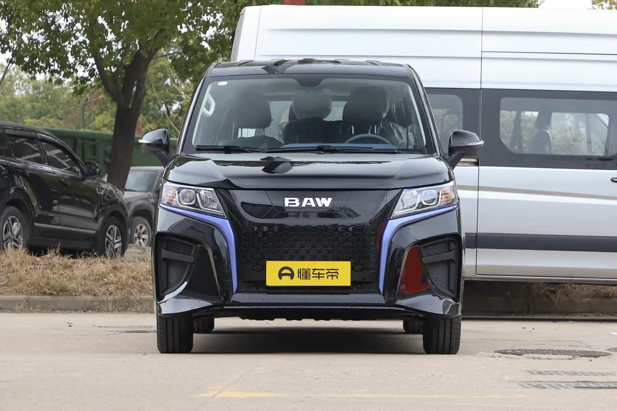 BAW M7 EV 2025