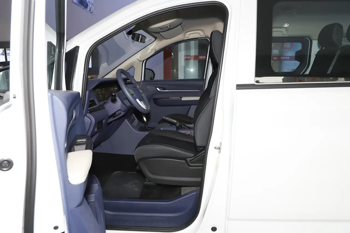 BAW M7 EV 2025