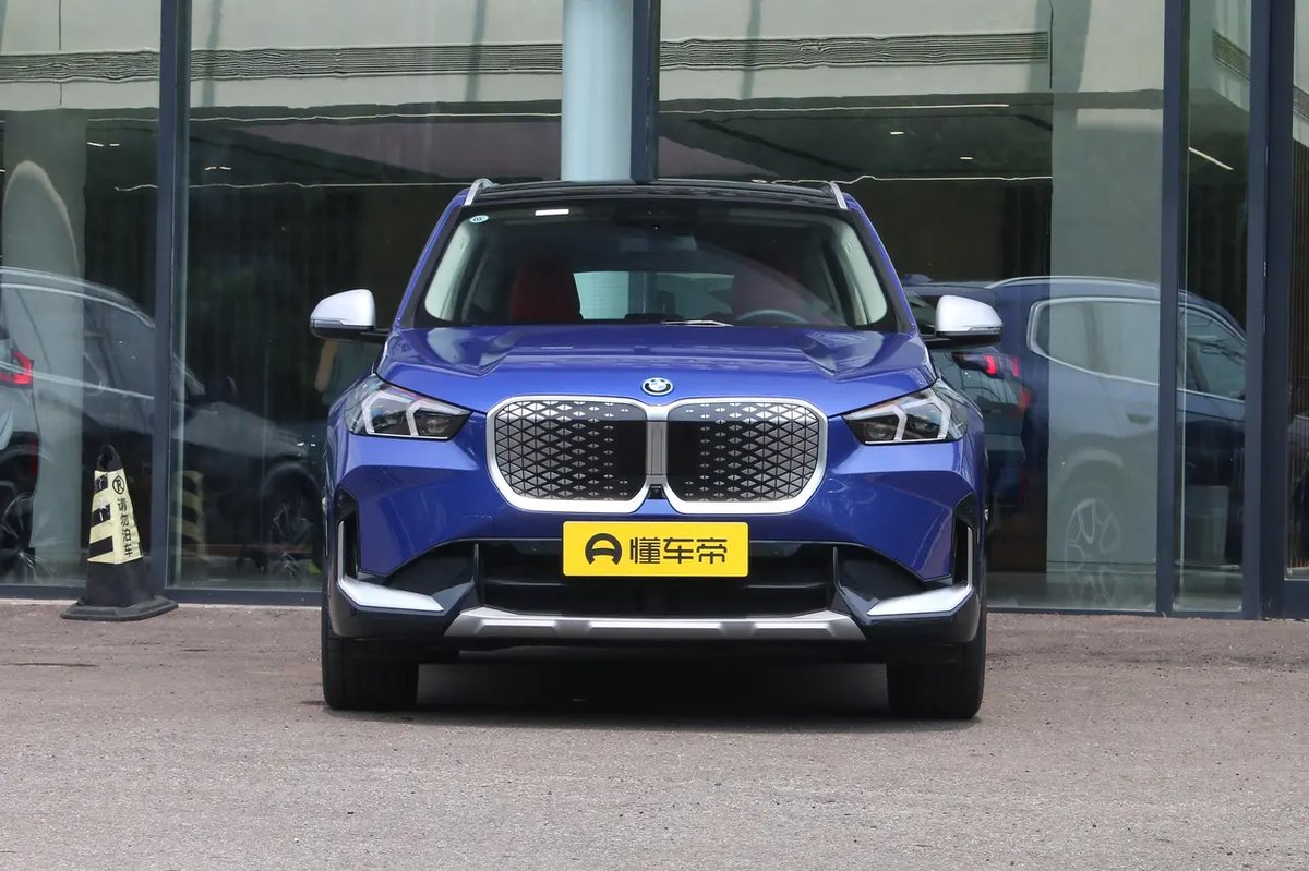 BMW IX1 2023