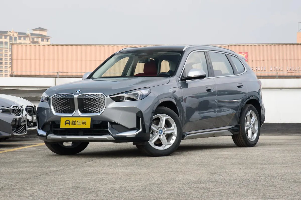 BMW IX1 2024