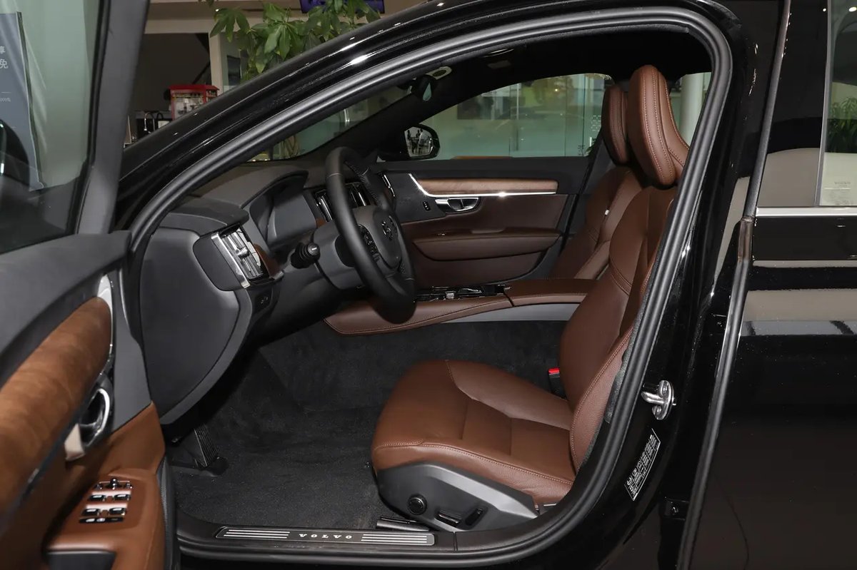 Volvo S90 Recharge 2024