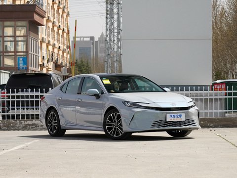 Toyota Camry 2024