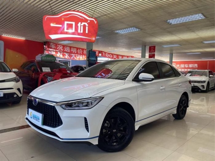BYD E3 2020