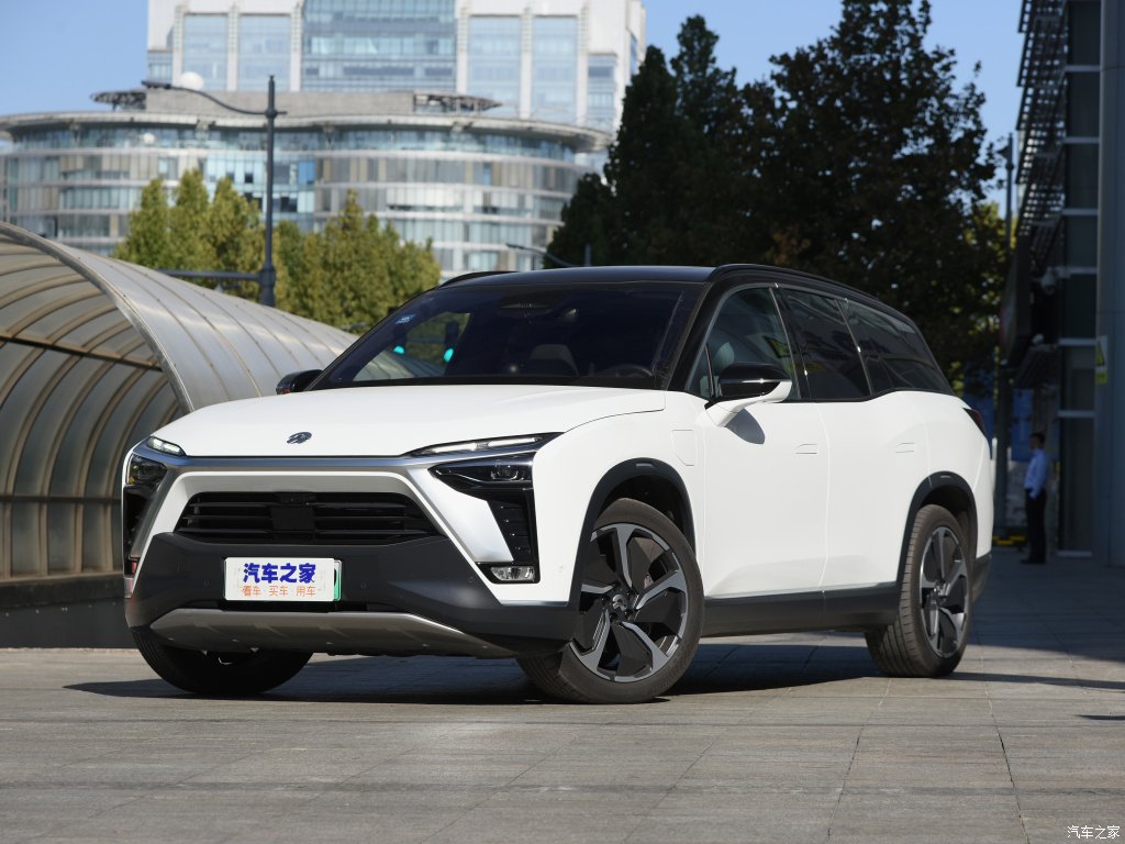 NIO ES8 2021