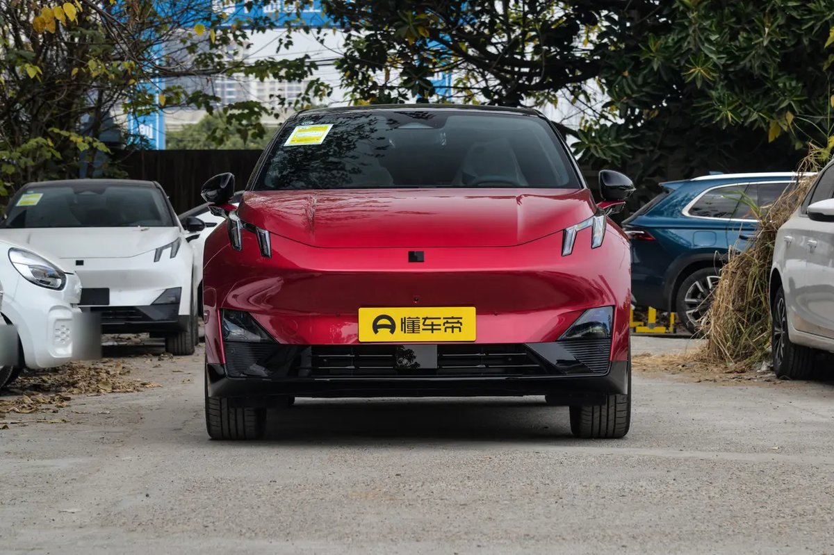 Lynk & Co Z20 2025