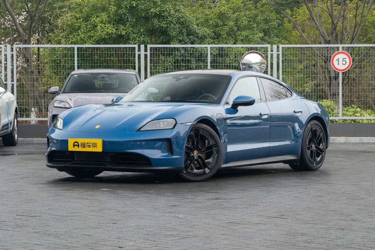 Porsche Taycan 2024