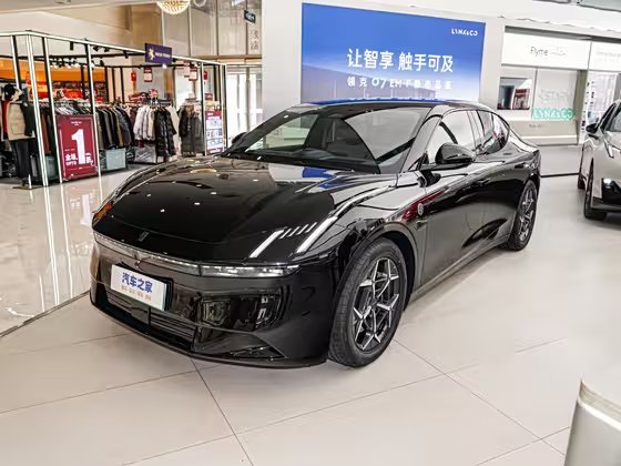 Lynk & Co Z10 2024