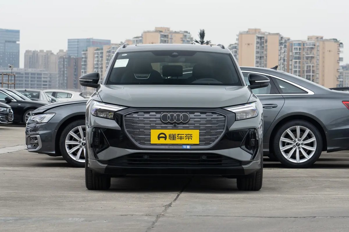 Audi Q4 e-tron 2024