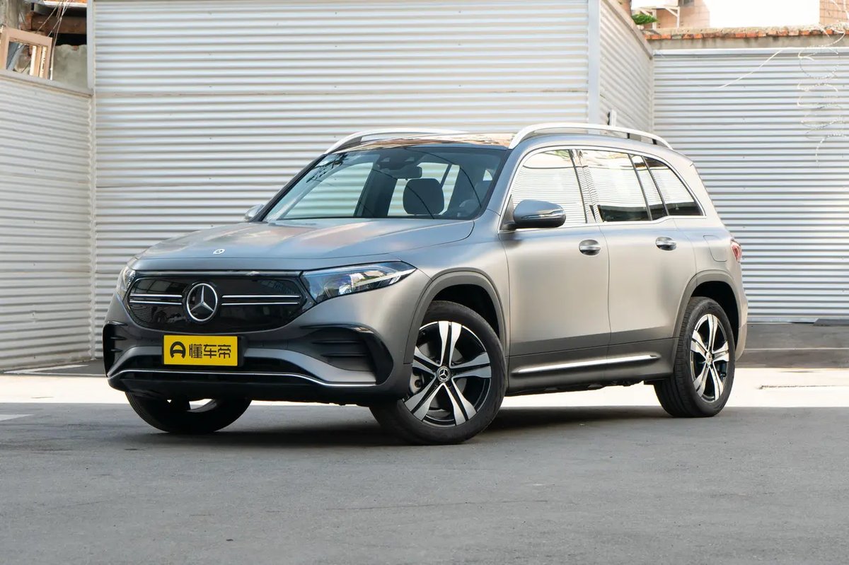 Mercedes EQB 2025