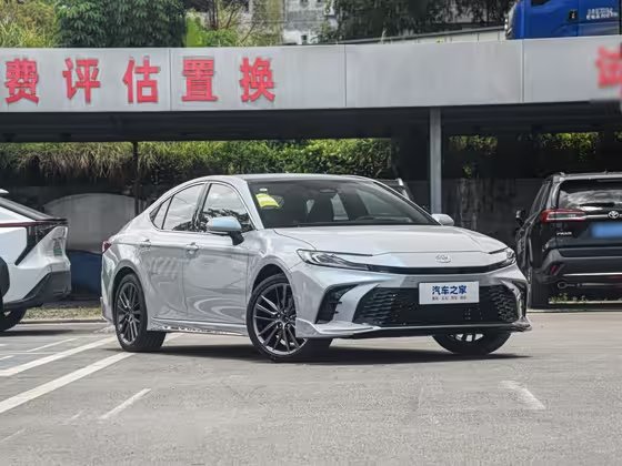 Toyota Camry 2025