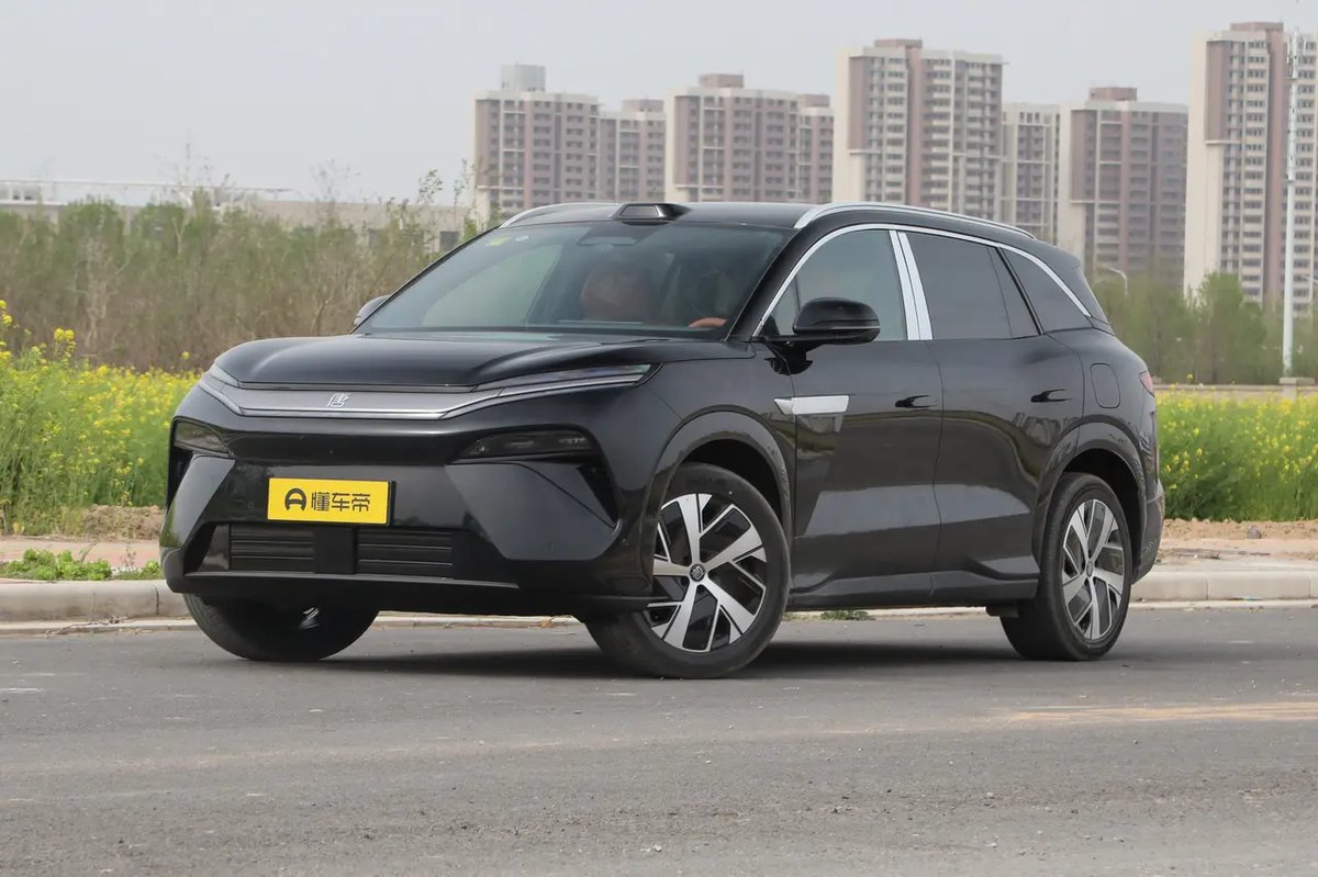 BYD Tang L EV 2025