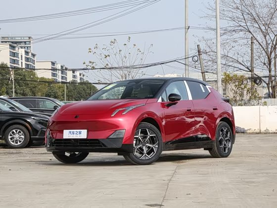 Lynk & Co Z20 2025