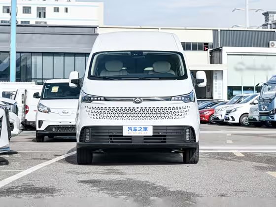 Maxus EV70 2025