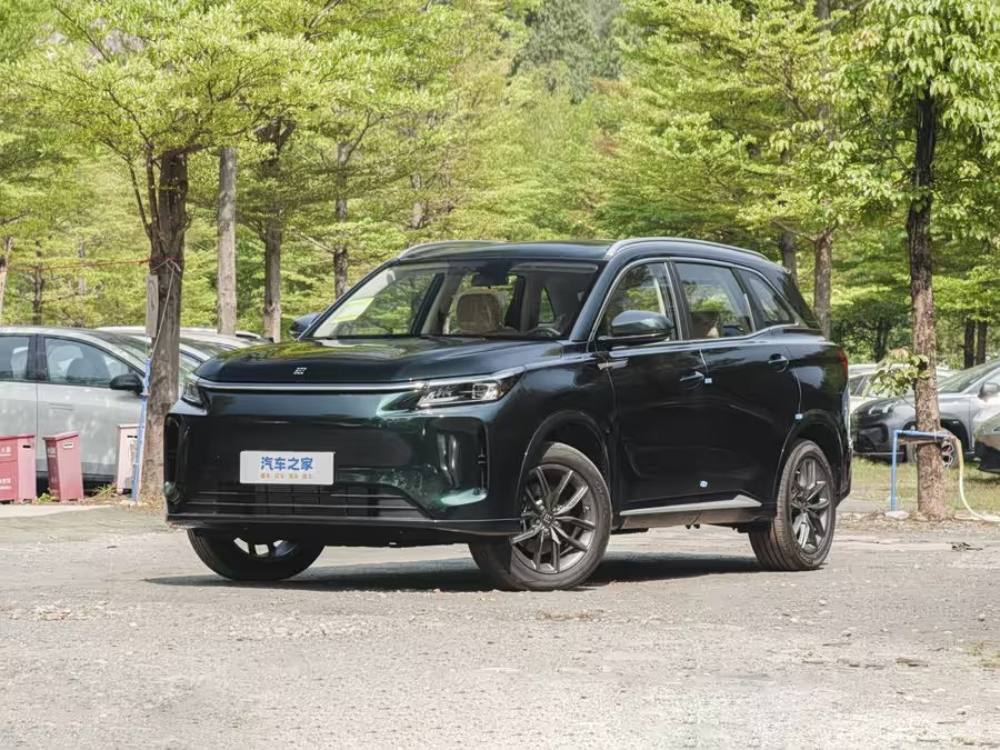 DFSK E5 Plus 2025