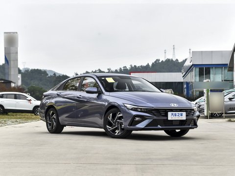 Hyundai Elantra 2024