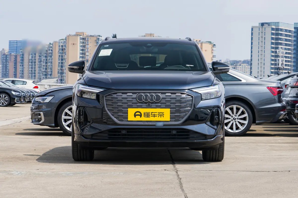 Audi Q4 e-tron 2024