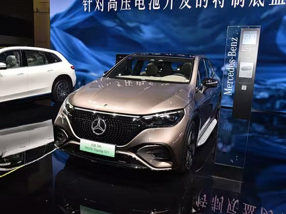 Mercedes EQE SUV 2024
