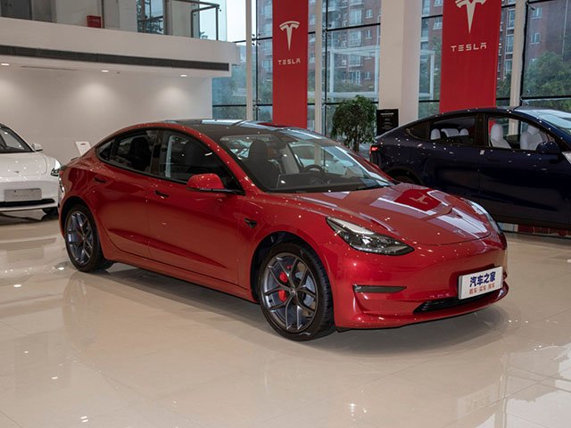 Tesla Model 3 2023
