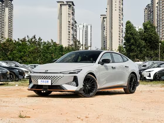 Changan UNI-V 2025