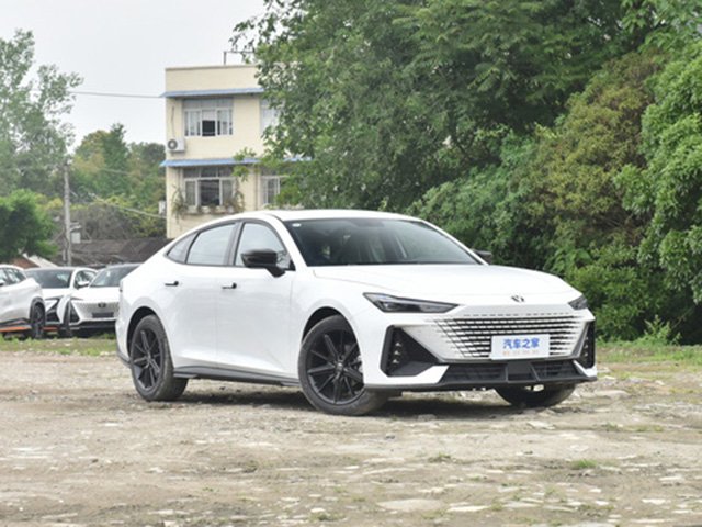 Changan UNI-V 2024