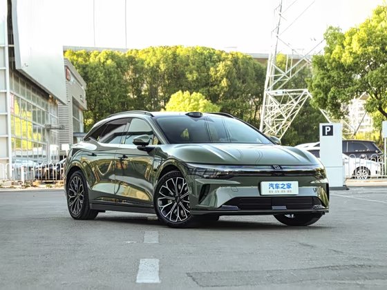 Zeekr 007GT 2025
