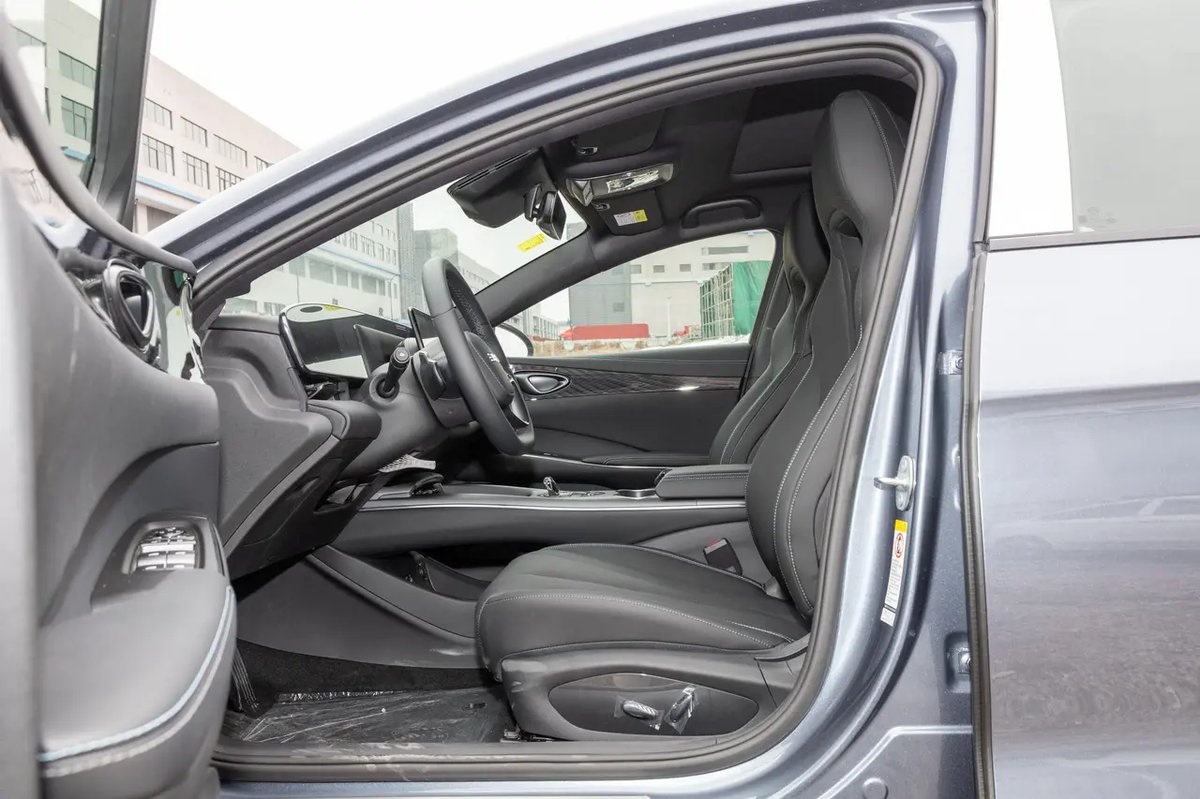 BYD seal 2025