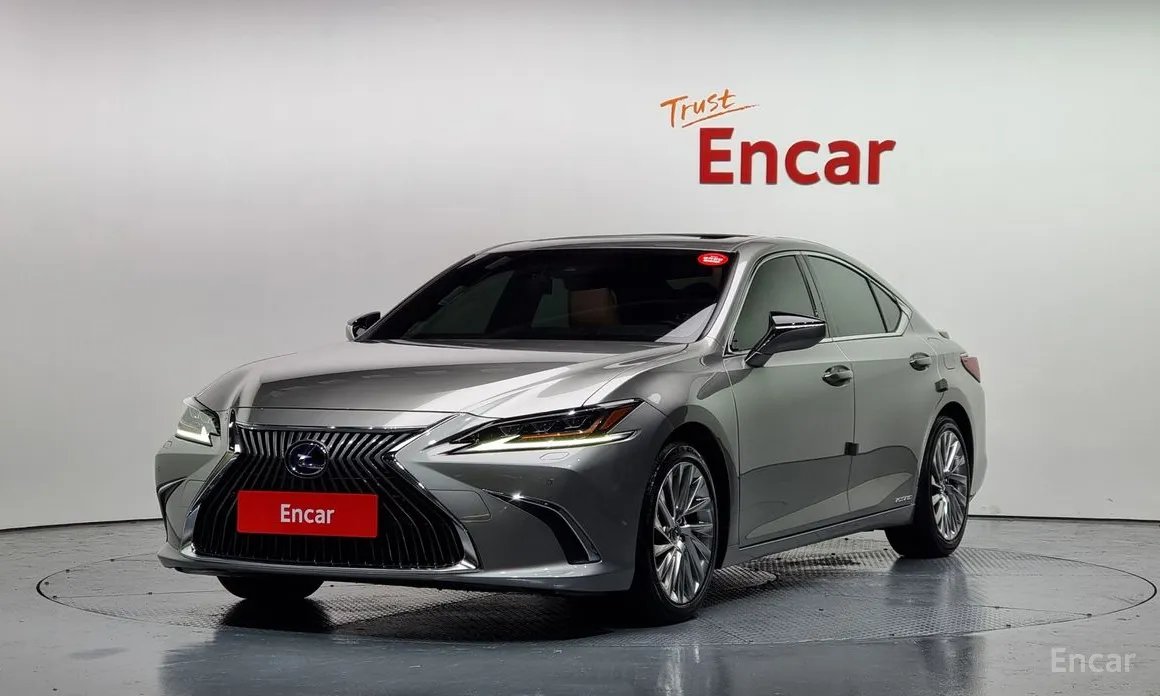 Lexus ES 2020