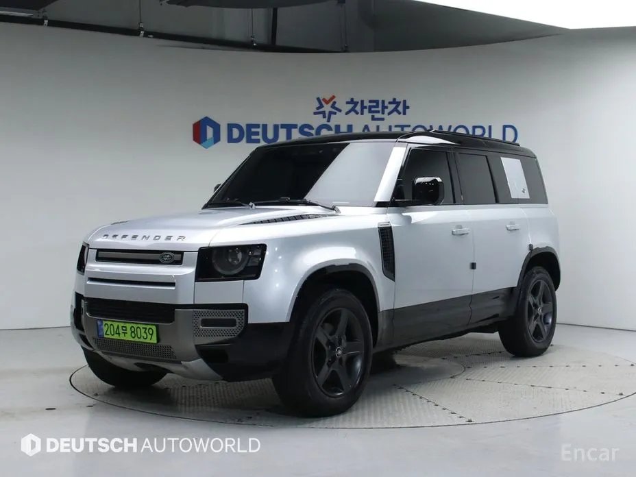 Land Rover Defender 2024