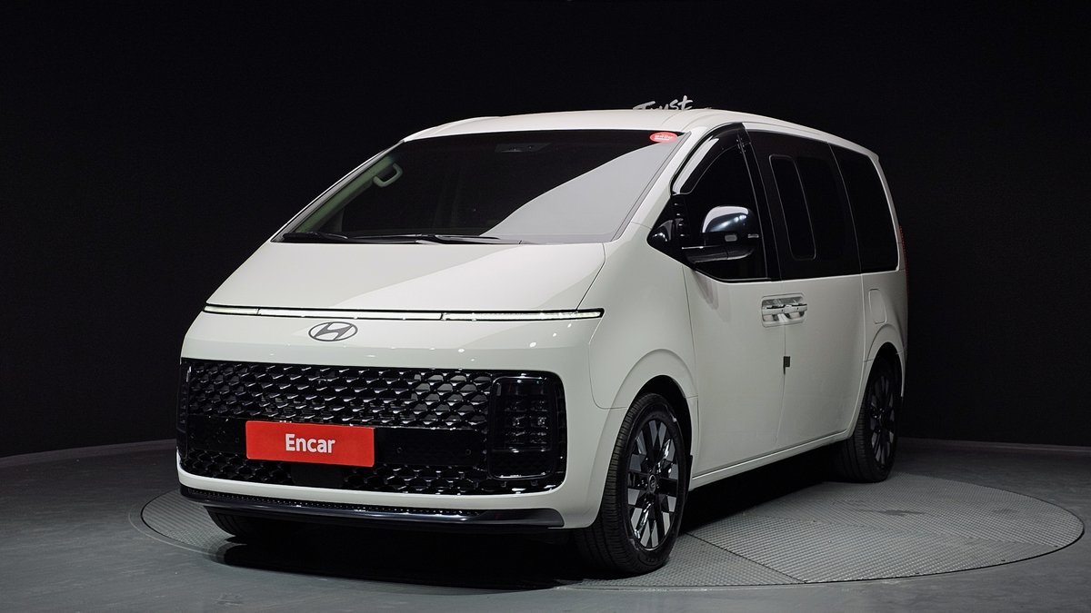 Hyundai Staria 2024