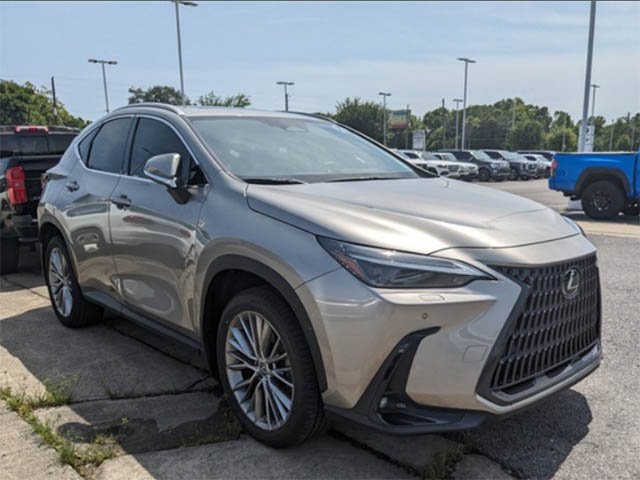 Lexus NX 2023